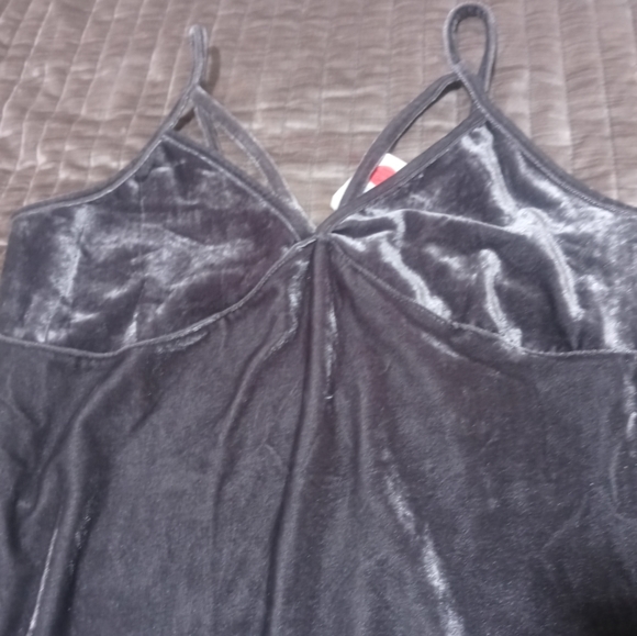 Dress - Picture 2 of 4